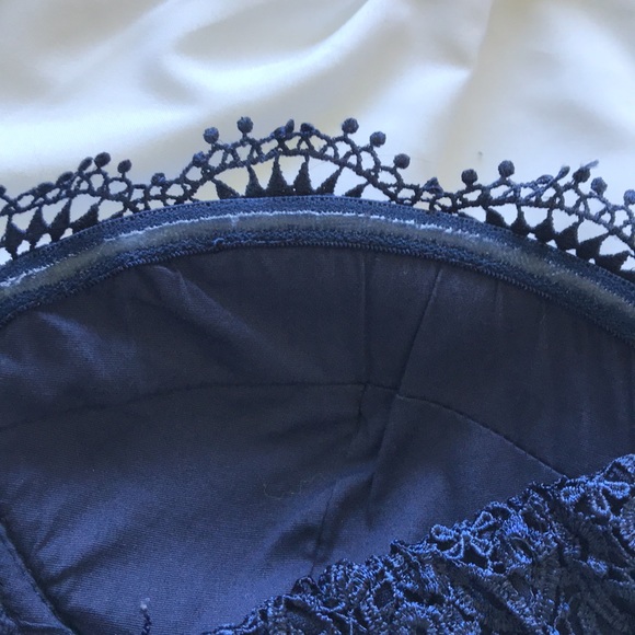 Cute strapless romper! - Picture 4 of 5